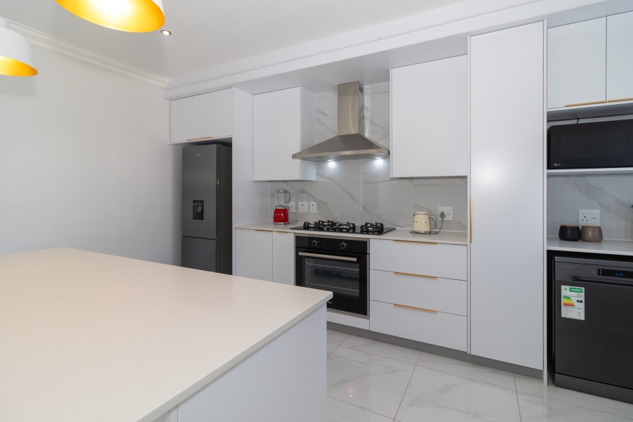 3 Bedroom Property for Sale in Flamingo Vlei Western Cape